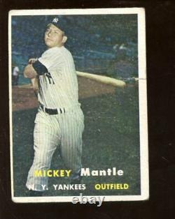 1957 Topps Baseball Card #95 Mickey Mantle New York Yankees